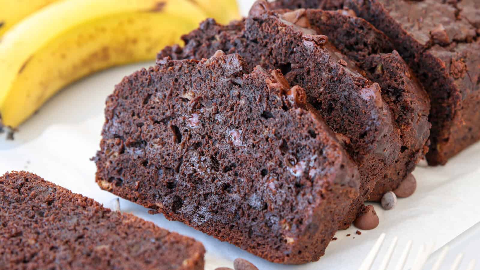Bake Moist Chocolate Banana Bread: Perfect for Breakfast or Dessert